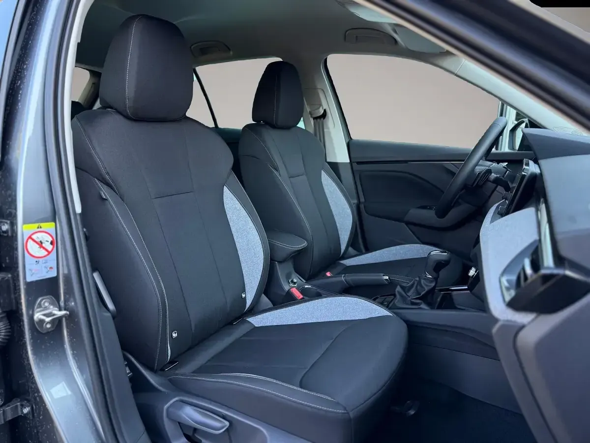 Neu Skoda Kamiq Selection 150 PS (110 kW) 2026 Grau SUV