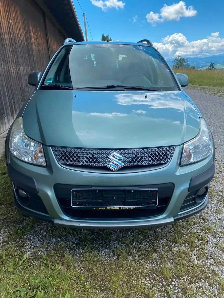 Gebraucht Suzuki SX4 135 PS (99 kW) 2011 Grün SUV