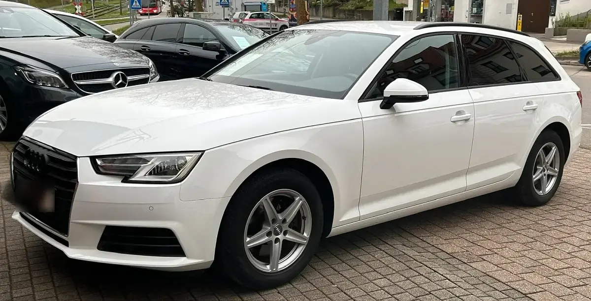Gebraucht Audi A4 Design 150 PS (110 kW) 2017 Weiß Kombi