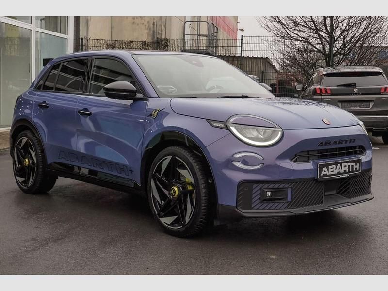Gebraucht Abarth 600e Scorpionissima 206 kW (281 PS) 2025 Violett SUV