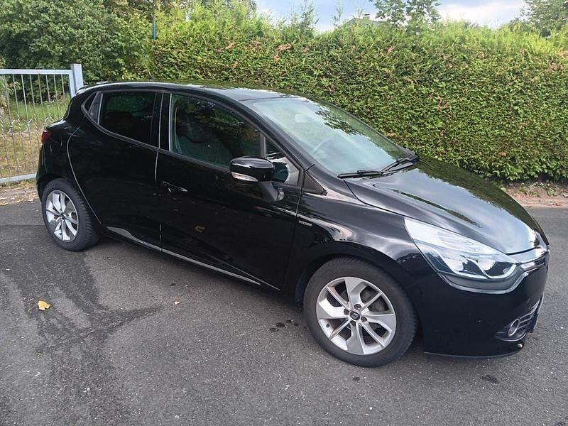Schwarz Gebraucht 2015 Renault Clio IV LIMITED Limousine | 6.750 € (Guter Preis) - Bild 1/4