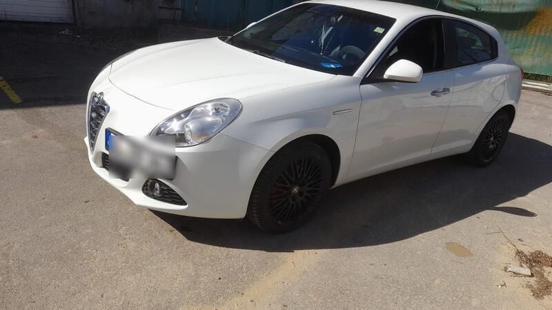 Weiß Gebraucht 2012 Alfa Romeo Giulietta Kleinwagen | 5.999 € (Guter Preis) - Bild 1/4