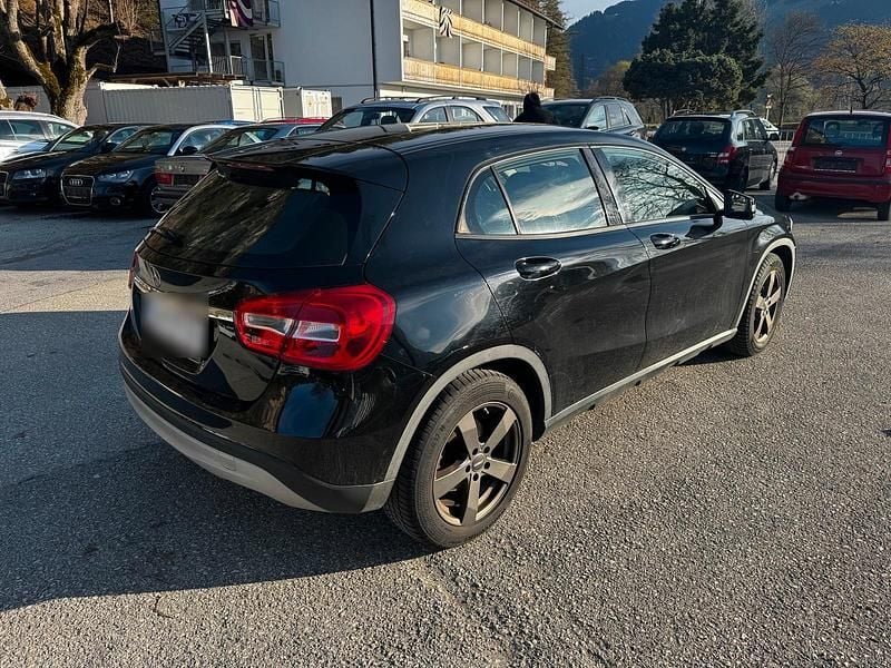 Gebraucht Mercedes GLA180 122 PS (89 kW) 2016 SUV