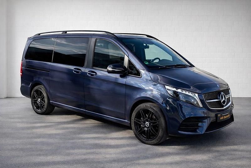 Gebraucht Mercedes V300 AMG 320 PS (235 kW) 2023 Blau Van / Kleinbus