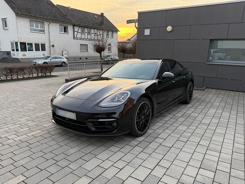 Gebraucht Porsche Panamera 330 PS (242 kW) 2021 Schwarz Limousine