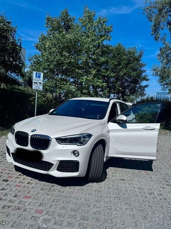 Weiß Gebraucht 2018 BMW X1 M Sport SUV | 19.900 € (Superpreis) - Bild 1/4