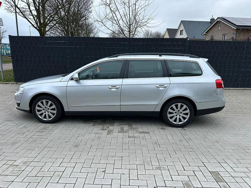 Gebraucht VW Passat 140 PS (102 kW) 2008 Silber Kombi