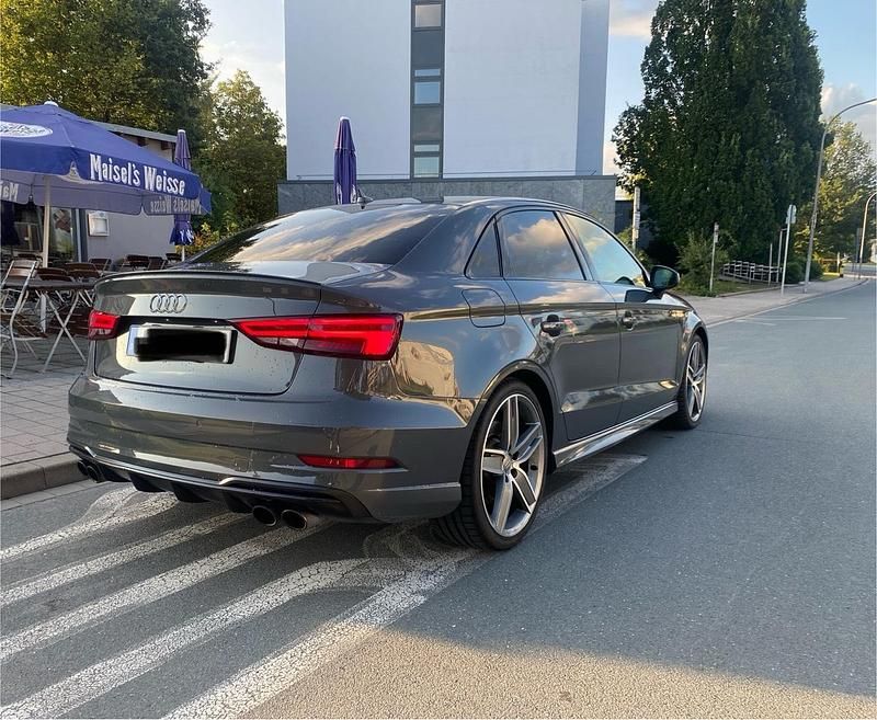 Gebraucht Audi S3 310 PS (228 kW) 2018 Grau Limousine