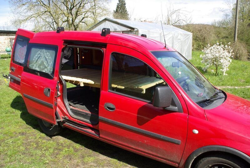 Usata Opel Combo 75 CV (55 kW) 2008 Rosso Monovolume