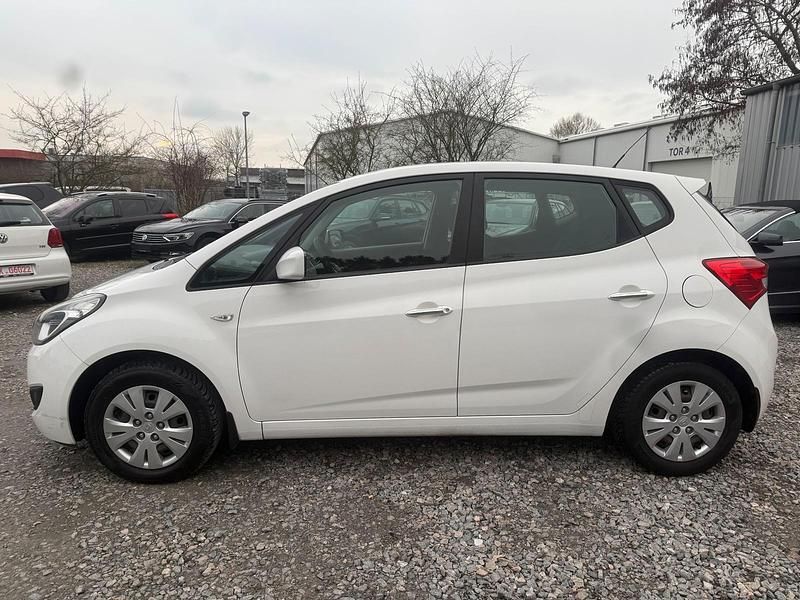 Gebraucht Hyundai ix20 90 PS (66 kW) 2014 Weiß Kleinwagen
