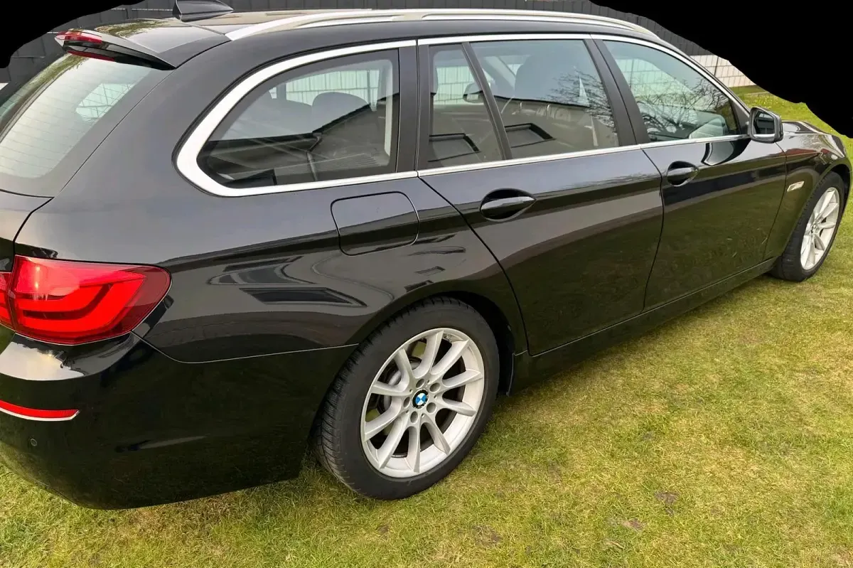 Usata BMW 520 184 CV (135 kW) 2012 Nero Station wagon