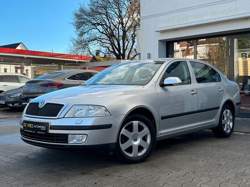 Silber Gebraucht 2008 Skoda Octavia Elegance Limousine | 5.490 € (Teuer) - Bild 1/2