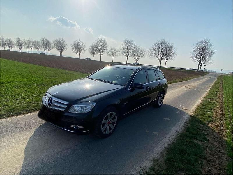 Gebraucht Mercedes C200 136 PS (100 kW) 2011 Schwarz Kombi