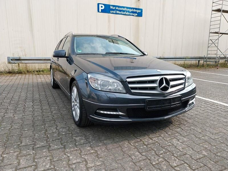 Grau Gebraucht 2010 Mercedes C300 Avantgarde Kombi | 6.999 € (Guter Preis) - Bild 1/4