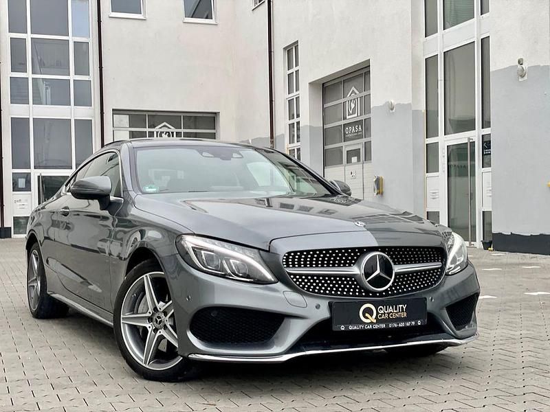 Grau Gebraucht 2018 Mercedes C250 Coupé | 25.290 € (Teuer) - Bild 1/4