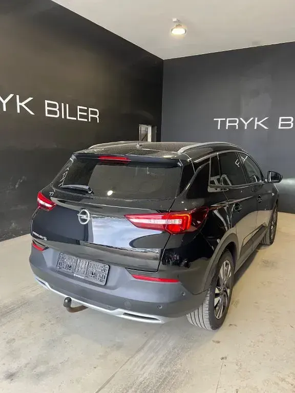 Gebraucht Opel Grandland X 131 PS (96 kW) 2021 Schwarz SUV