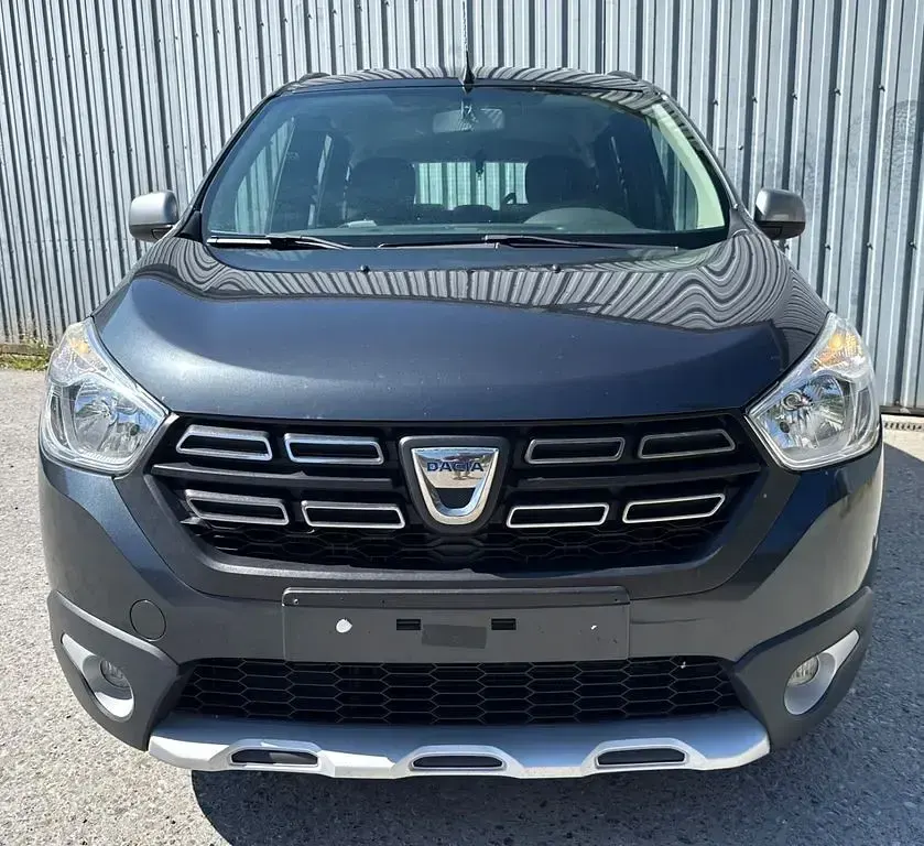 Gebraucht Dacia Lodgy Stepway 116 PS (85 kW) 2020 Grau Van / Kleinbus