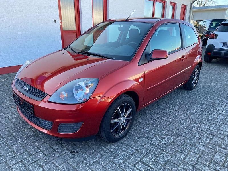 Gebraucht Ford Fiesta Style 69 PS (50 kW) 2008 Rot Kleinwagen