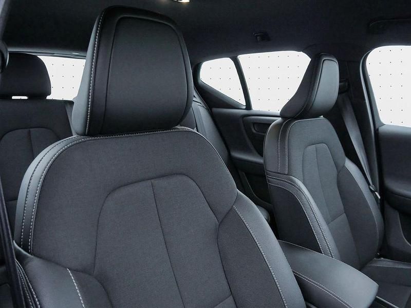 Gebraucht Volvo XC40 261 PS (191 kW) 2020 Onyx black / metallic SUV