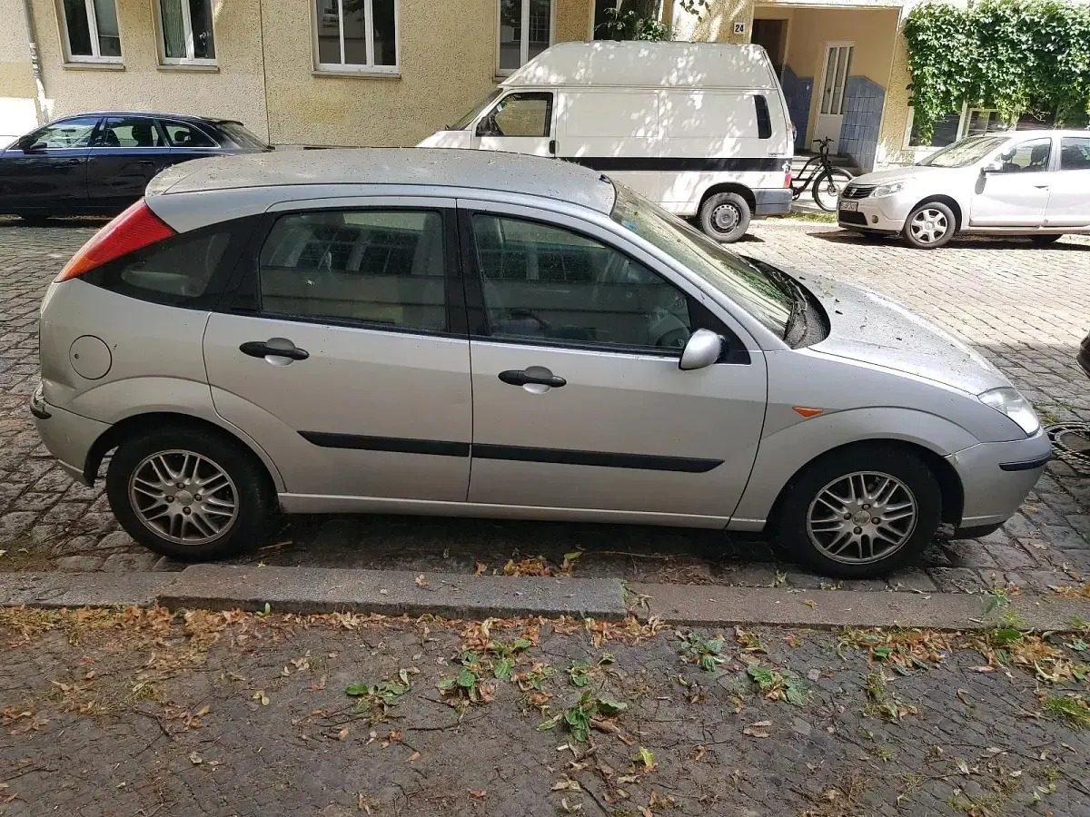 Gebraucht Ford Focus 116 PS (85 kW) 2003 Silber Limousine