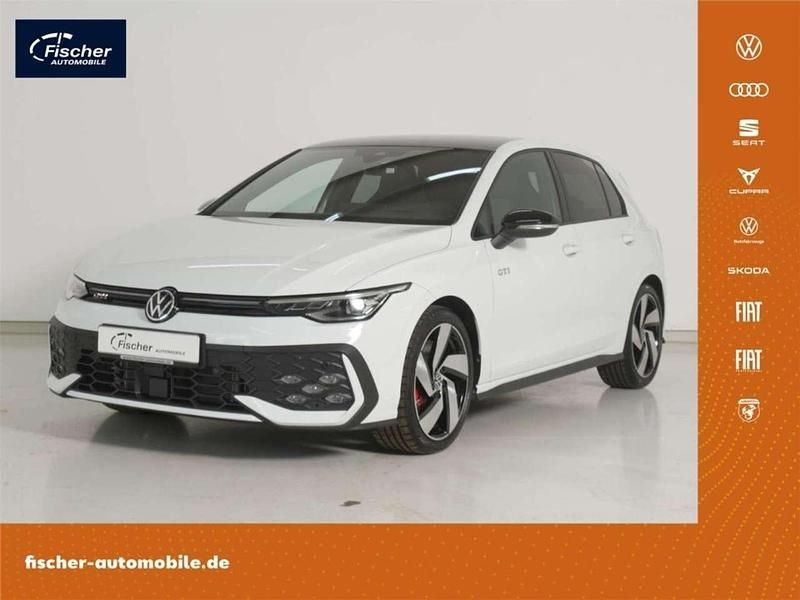 Pure white Gebraucht 2024 VW Golf VIII Style Limousine | 35.980 € (Fairer Preis) - Bild 1/4