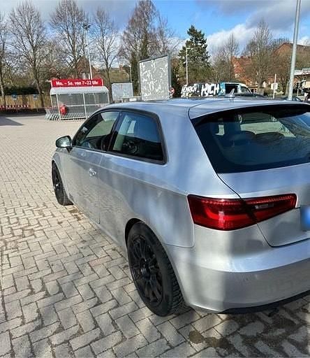 Gebraucht Audi A3 Premium 105 PS (77 kW) 2013 Beige Limousine