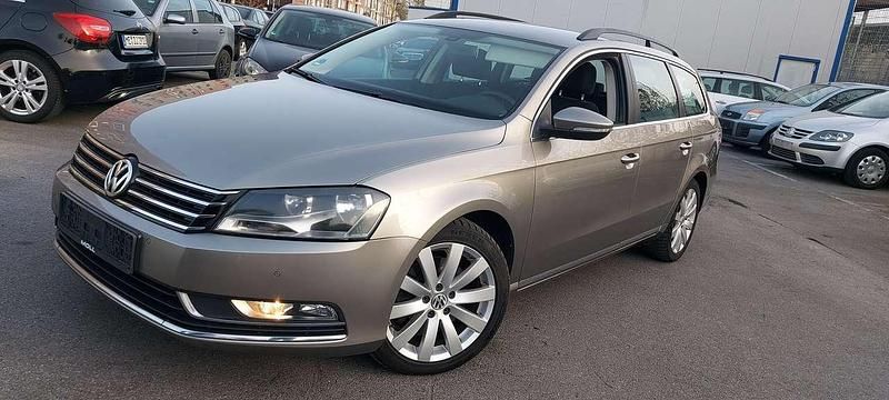 Gebraucht VW Passat Comfortline 140 PS (102 kW) 2013 Light brown metallic Kombi