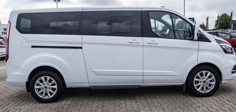 Gebraucht Ford Tourneo Titanium X 170 PS (125 kW) 2024 Weiß Van / Kleinbus
