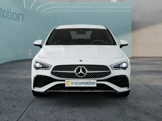 Gebraucht Mercedes CLA250 163 PS (119 kW) 2024 Weiß Coupé