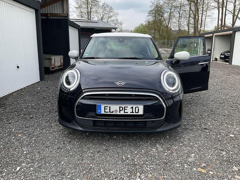 Gebraucht Mini Cooper Classic 136 PS (100 kW) 2023 Schwarz Kleinwagen