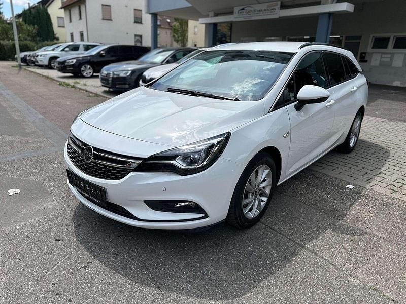 Weiß Gebraucht 2017 Opel Astra Innovation Kombi | 12.990 € (Guter Preis) - Bild 1/4