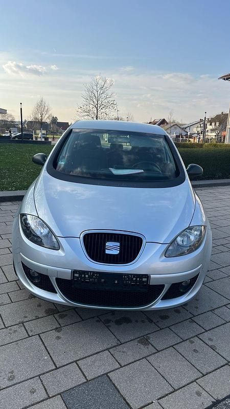 Gebraucht Seat Altea Comfort 102 PS (75 kW) 2009 Grau Limousine