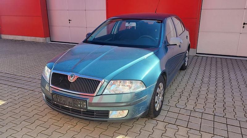 Grün Gebraucht 2006 Skoda Octavia Limousine | 1.150 € (Superpreis) - Bild 1/4