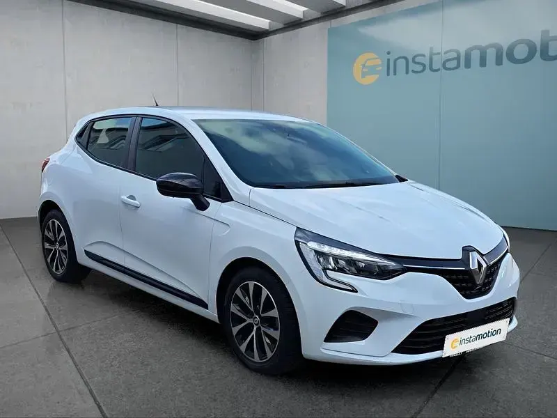 Gebraucht Renault Clio V 90 PS (66 kW) 2022 Weiß Kleinwagen