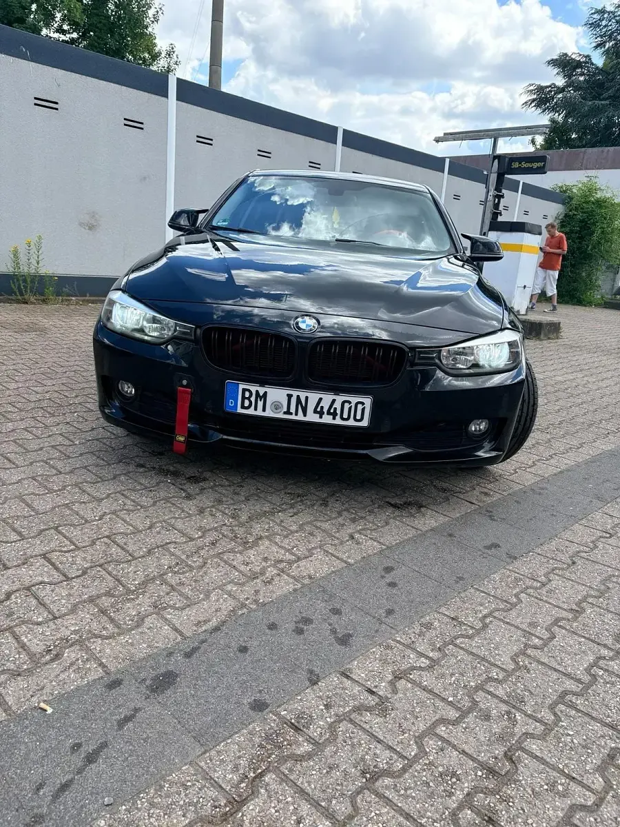 Gebraucht BMW 316 170 PS (125 kW) 2014 Schwarz Kleinwagen