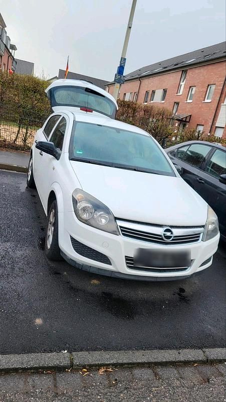 Gebraucht Opel Astra 90 PS (66 kW) 2009 Weiß Kleinwagen