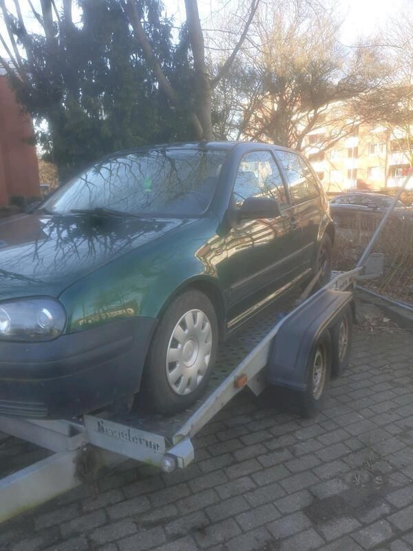Grün Gebraucht 1999 VW Golf IV Kleinwagen | 550 € (Superpreis) - Bild 1/3