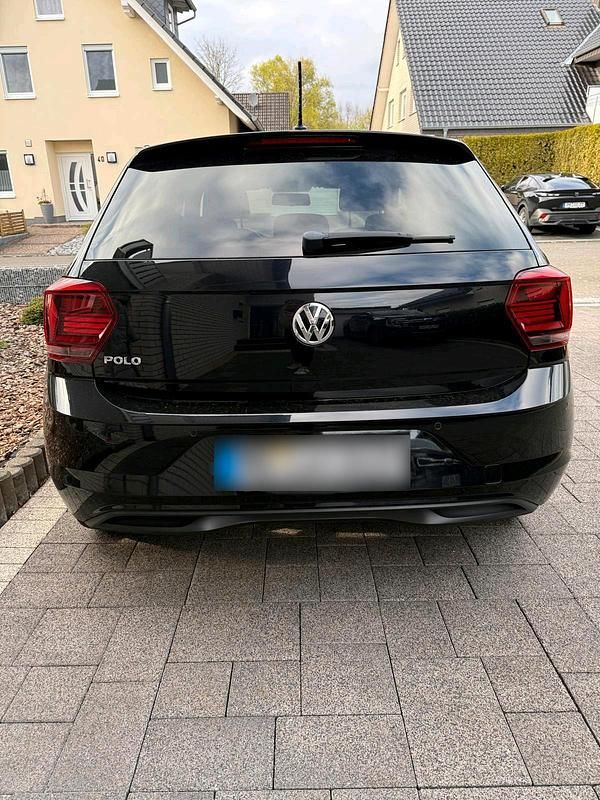 Gebraucht VW Polo Highline 95 PS (69 kW) 2018 Schwarz Kleinwagen