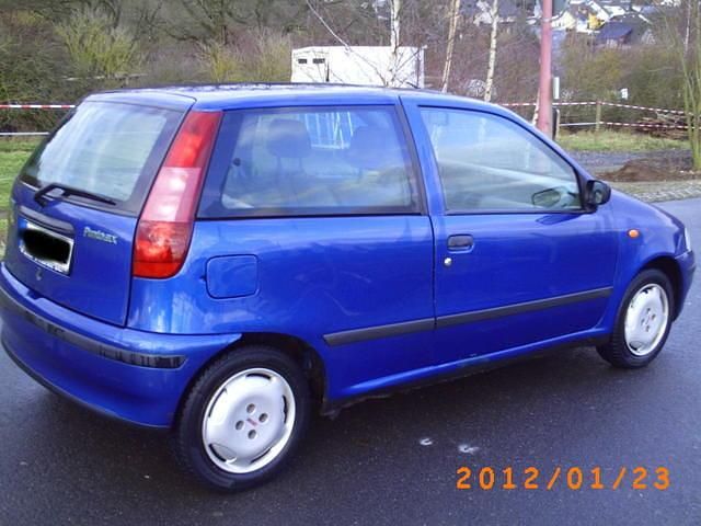 Gebraucht Fiat Punto 73 PS (53 kW) 1994 Blau metallic Kleinwagen