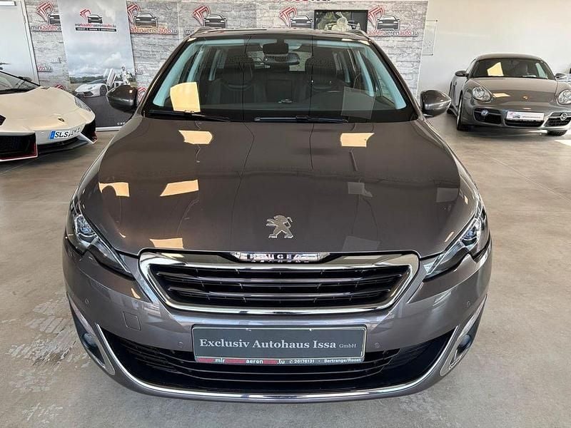 Grau Gebraucht 2015 Peugeot 308 Active Kombi | 4.990 € (Guter Preis) - Bild 1/4