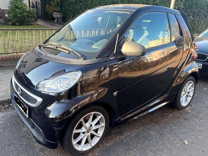 Używany Smart ForTwo Cabrio 71 KM (52 kW) 2013 Czarny Kabriolet