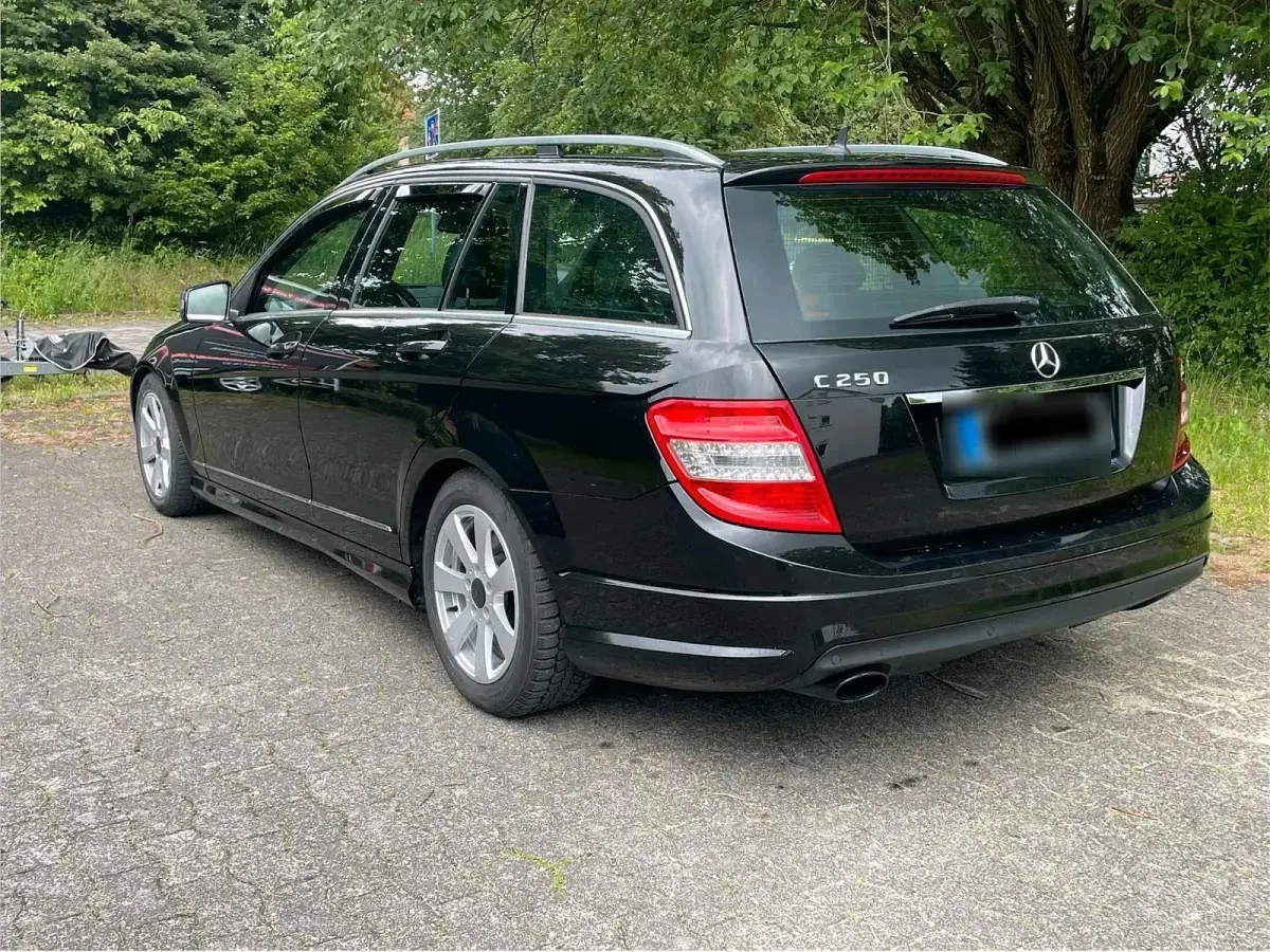Gebraucht Mercedes C250 Avantgarde 204 PS (150 kW) 2009 Schwarz Kombi