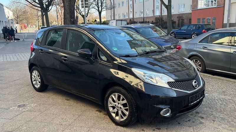 Gebraucht Nissan Note Acenta 80 PS (58 kW) 2014 Schwarz Kleinwagen