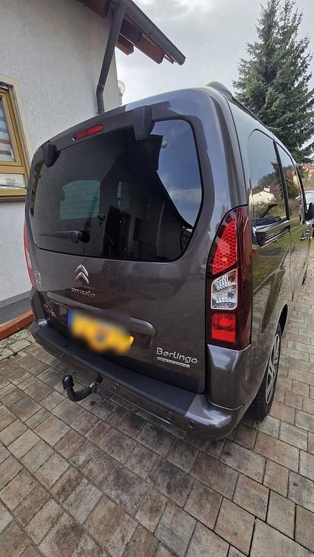 Gebraucht Citroën Berlingo 99 PS (72 kW) 2016 Braun Van / Kleinbus