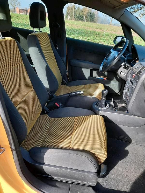 Gebraucht Audi A2 75 PS (55 kW) 2003 Gelb Kleinwagen