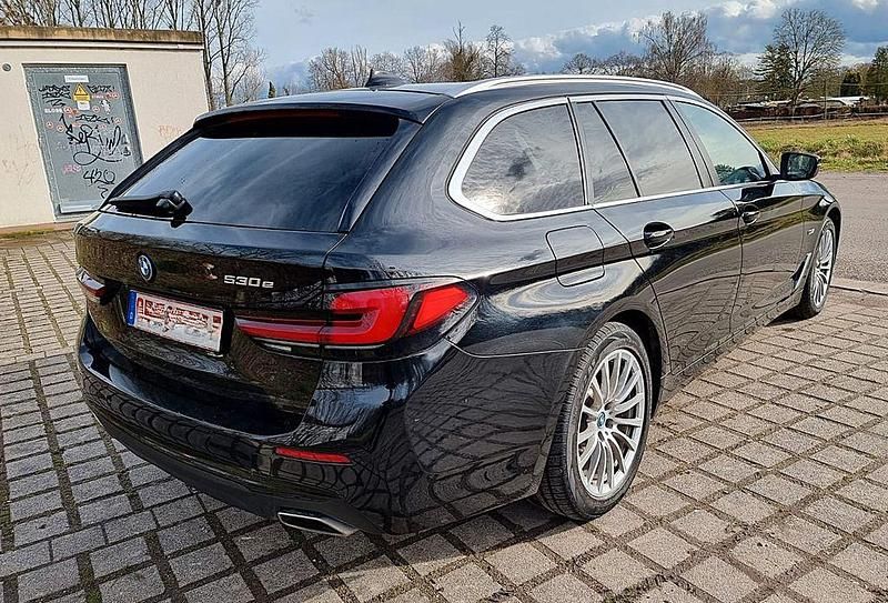 Gebraucht BMW 530e 292 PS (214 kW) 2022 Schwarz Kombi