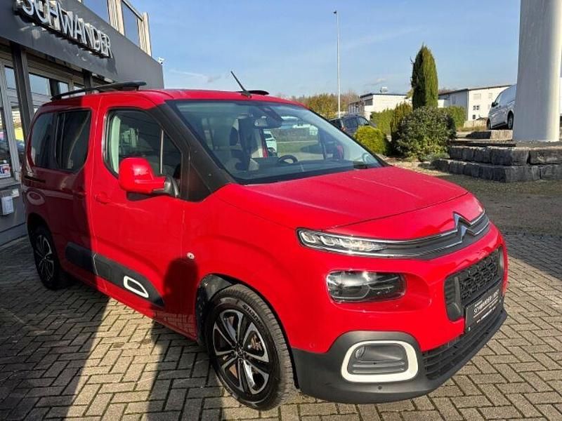 Gebraucht Citroën Berlingo Shine 110 PS (80 kW) 2018 Rot Van / Kleinbus
