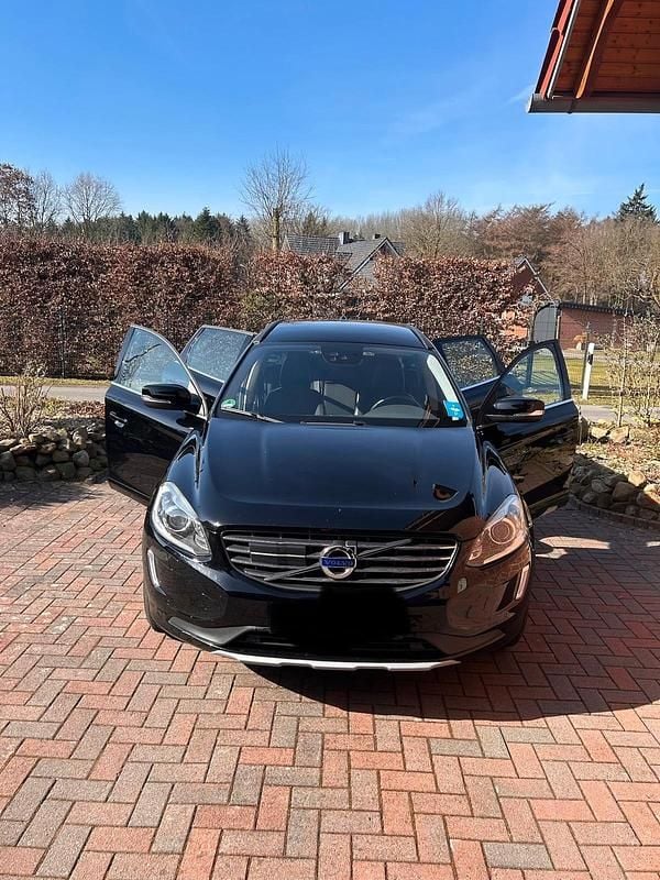 Gebraucht Volvo XC60 150 PS (110 kW) 2016 Schwarz SUV