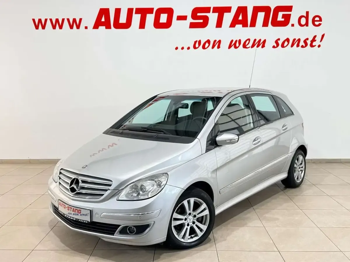 Gebraucht Mercedes B180 109 PS (80 kW) 2008 Silber Van / Kleinbus