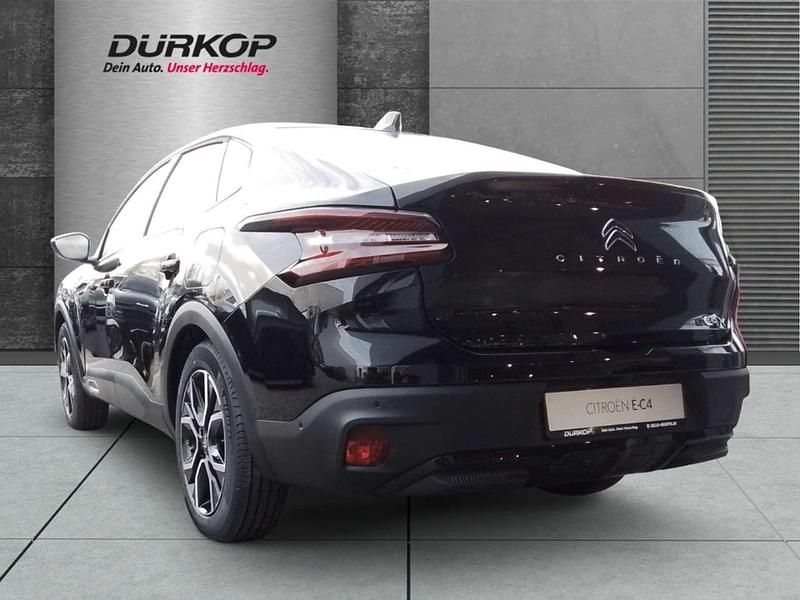Neu Citroën e-C4 114 kW (156 PS) 2025 Perla nera schwarz Limousine